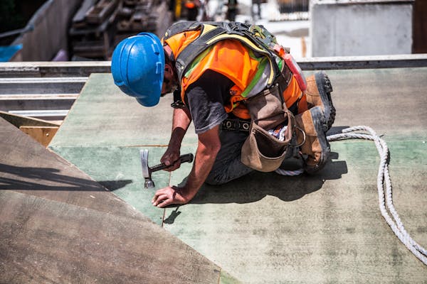 Affordable roofing services Santa Ana CA